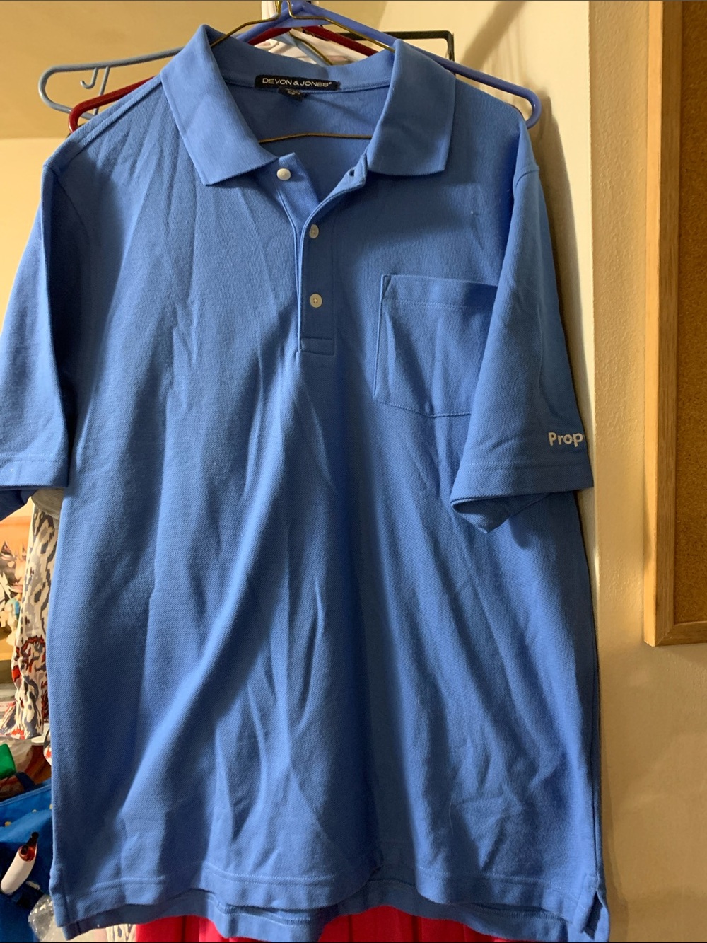 Devon & Jones Men's Blue Short-Sleeve Pocket Polo Small